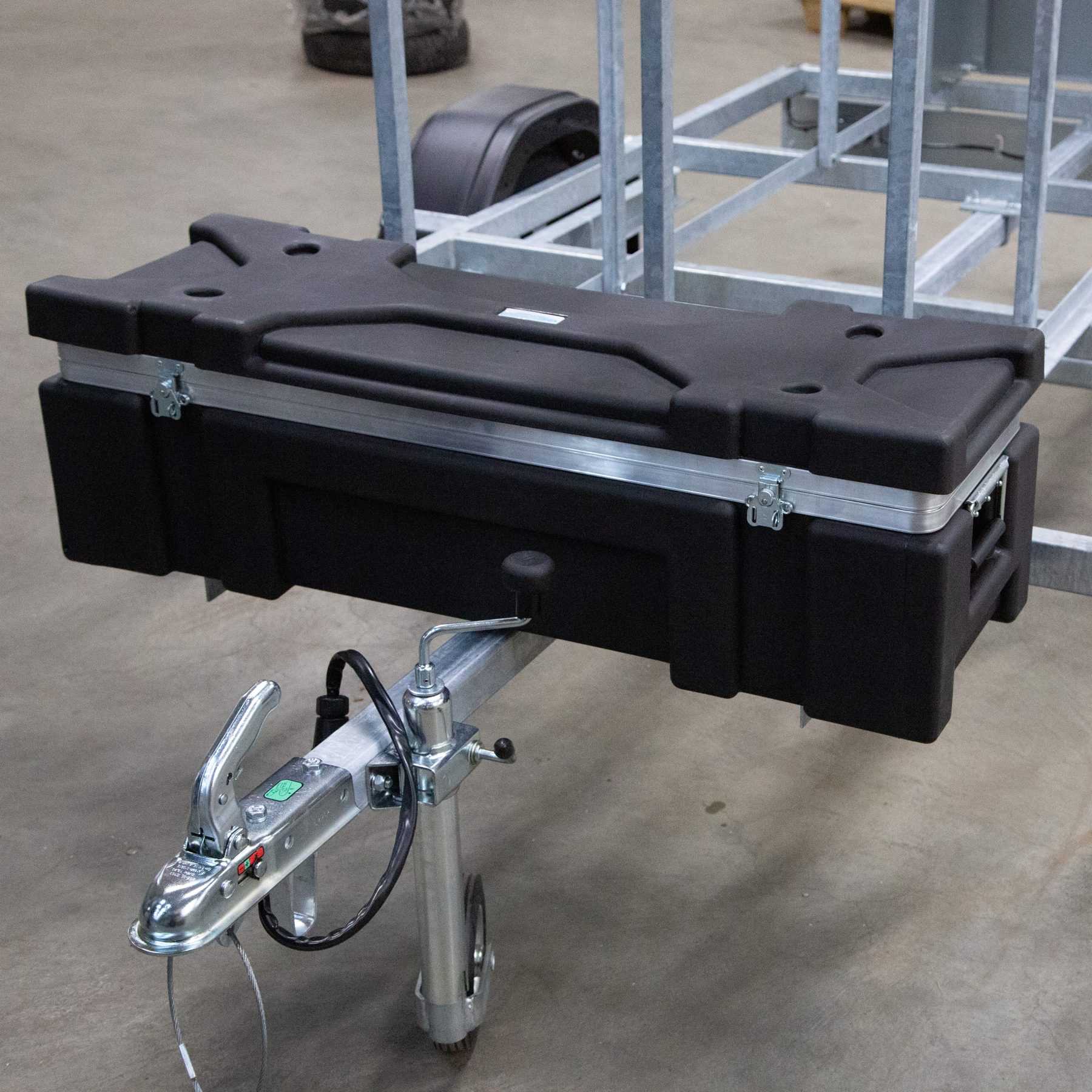 Toolbox on the trailer drawbar